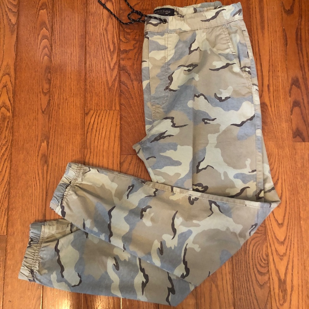 American Eagle Joggers - NWOT